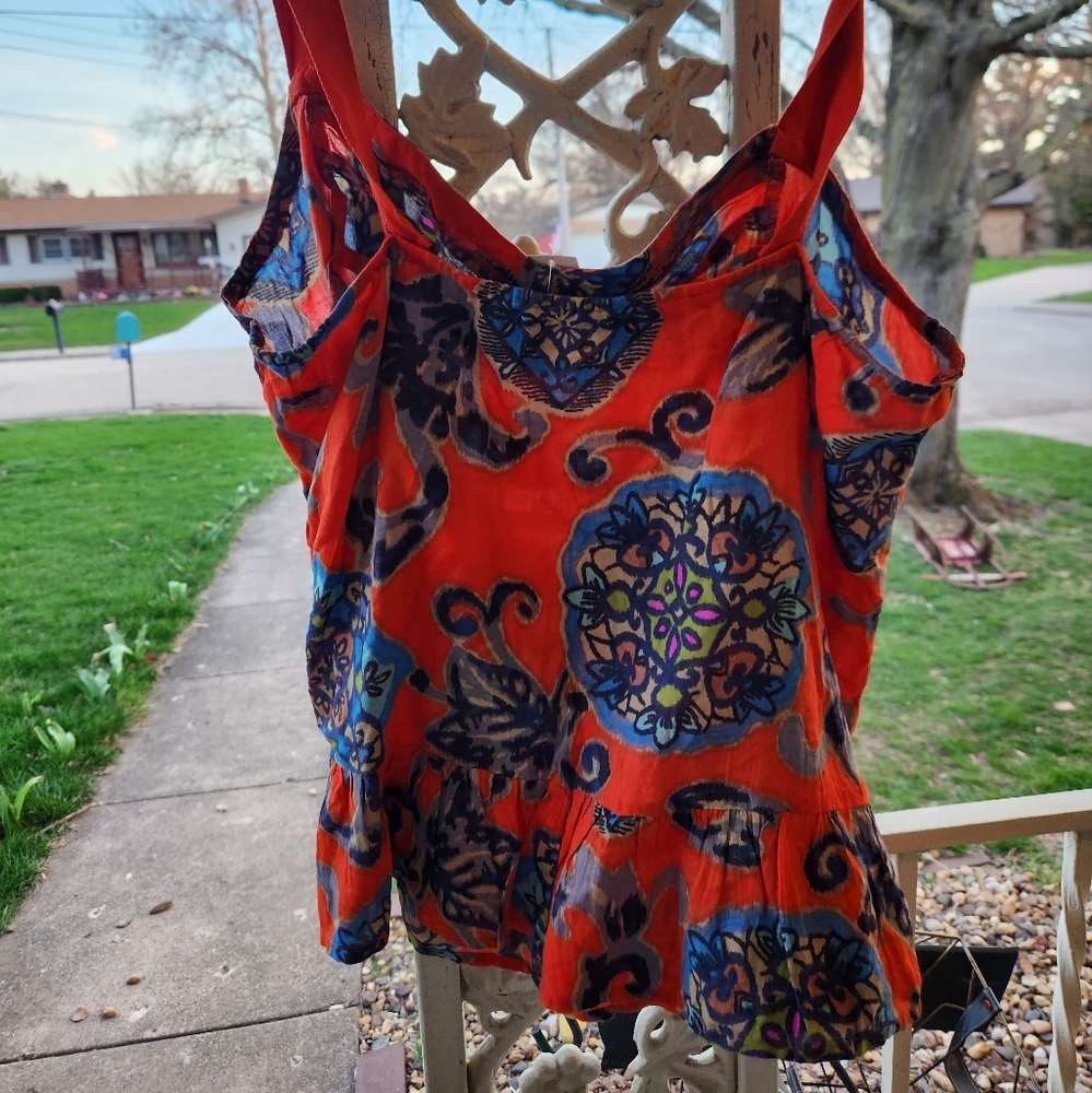 Light weight peplum style